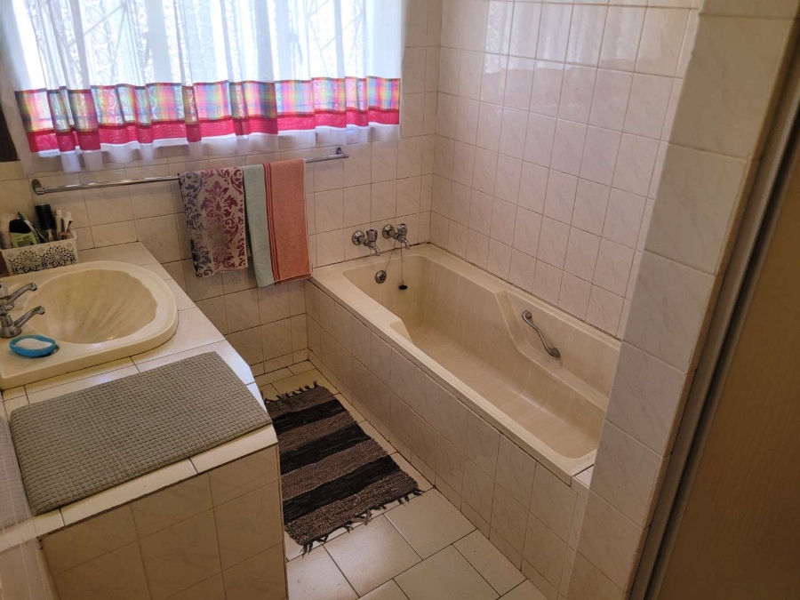 5 Bedroom Property for Sale in Panorama Free State